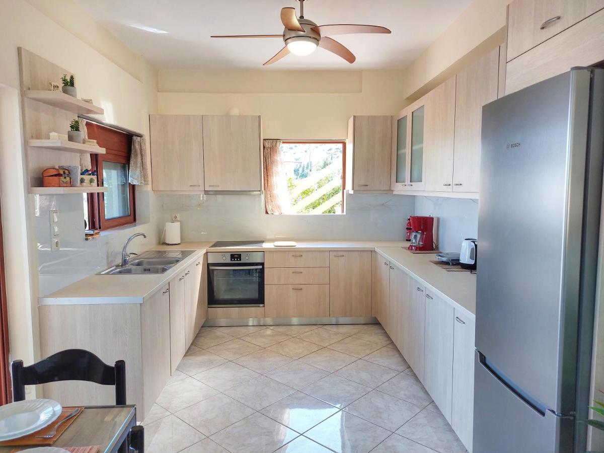 Villa Balcony, Cozy Villa With Amazing View Rodhiá المظهر الخارجي الصورة
