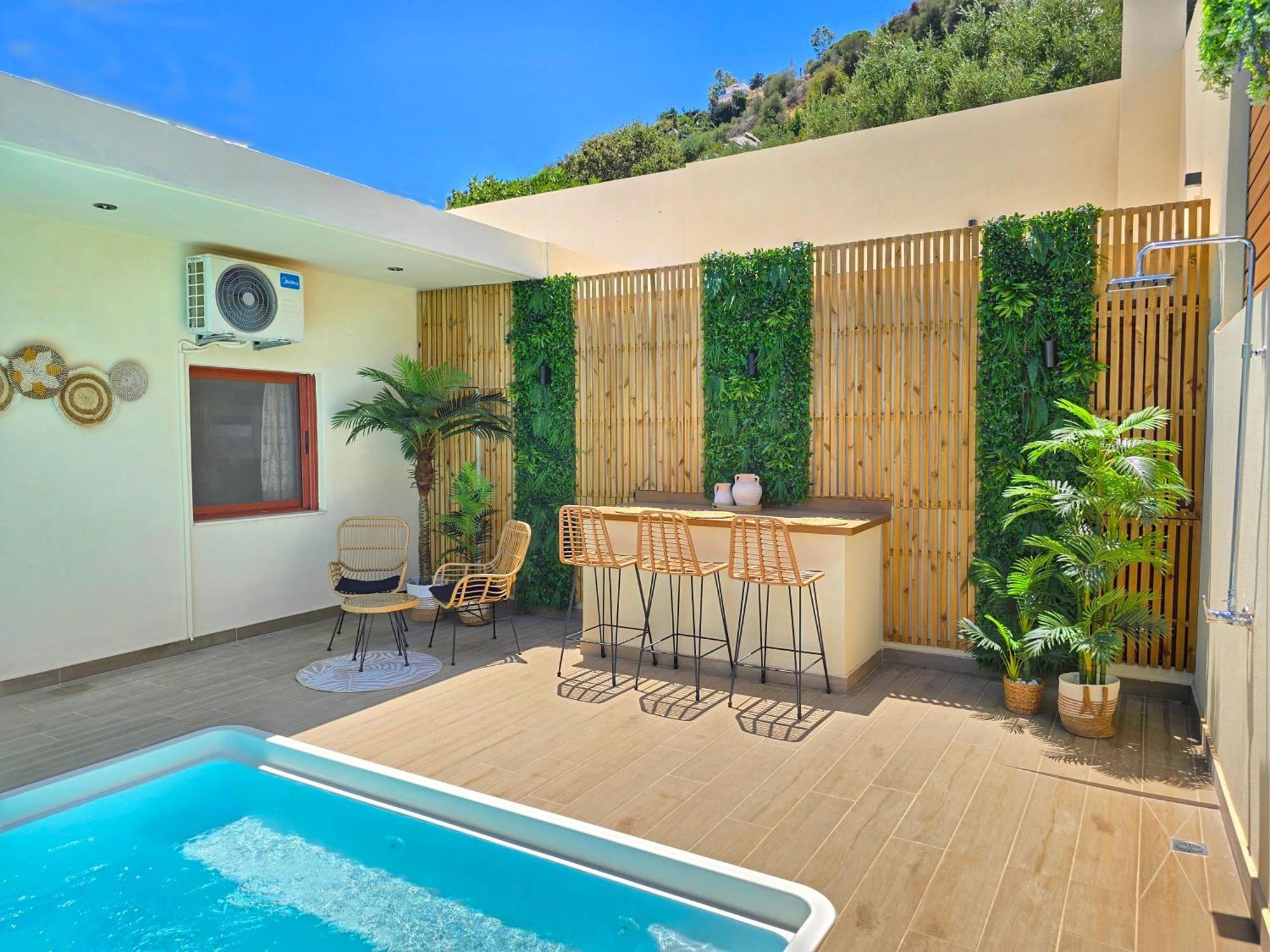 Villa Balcony, Cozy Villa With Amazing View Rodhiá المظهر الخارجي الصورة